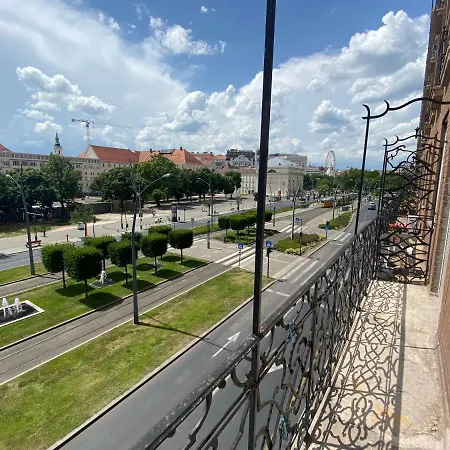 Center Of 3 Appartamento Budapest